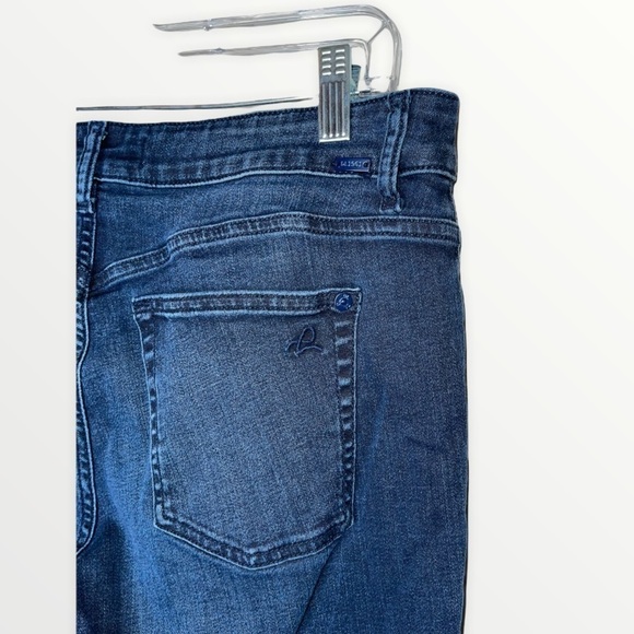 DL 1961 x REVOLVE Margaux Skinny Ankle Jean Blue, Size 32 - Picture 10 of 10